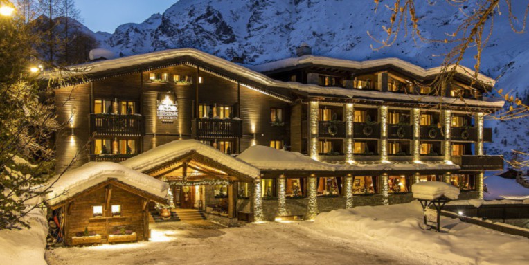 Un libro e tre “cene d’autore” per i 50 anni dell’Hermitage di Cervinia