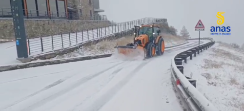 MALTEMPO IN VALLE D’AOSTA – MEZZI E PERSONALE ANAS AL LAVORO PER LA PULIZIA E IL TRATTAMENTO DELLE STRADE STATALI