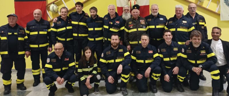 I Vigili del Fuoco volontari di Pont-Saint-Martin che si sono ritrovati sabato scorso, 30 novembre, per celebrare la loro Patrona Santa Barbara.