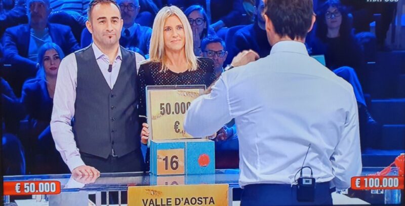 Vincono 50mila euro nell’ultima puntata del 2024 di “Affari Tuoi”