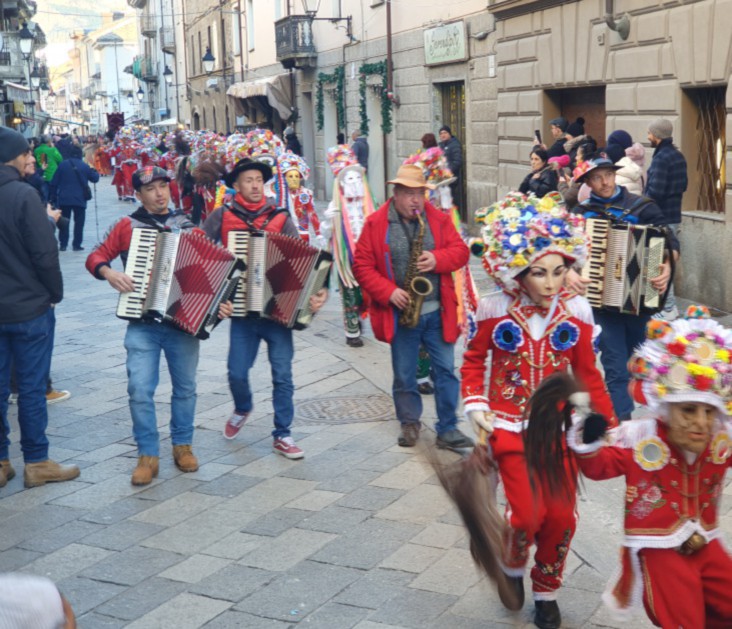 CARNAVALS DES MONTAGNES IN CENTRO