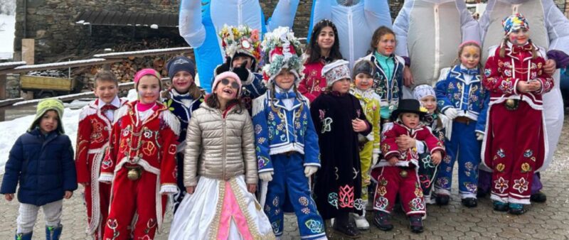 I bambini che hanno partecipato al Carnevale di Ollomont