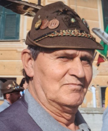 È andato avanti Silvio Cognein, alfiere del Gruppo alpini di Gignod. In tanti ai funerali a Valpelline