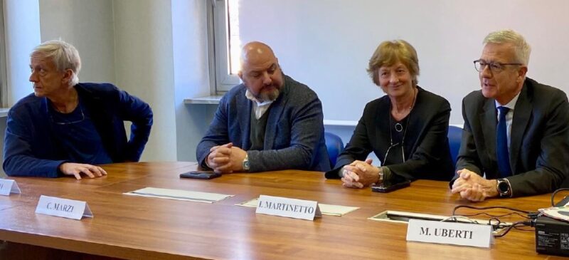 La presentazione della nuova direttrice amministrativa dell’Usl Isabella Silvia Martinetto con, da sinistra, il direttore sanitario Mauro Occhi, l’assessore alla Sanità Carlo Marzi e il direttore generale Massimo Uberti