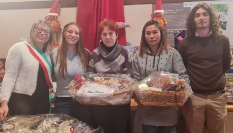Oyace, la tombolata ha chiuso le festività natalizie. Benedetta Costa ha vinto il concorso degli addobbi