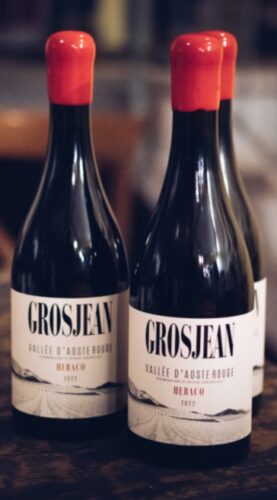 Heraco è l’ultima novità di Grosjean Vins. Un vino rosso elegante che parla di famiglia