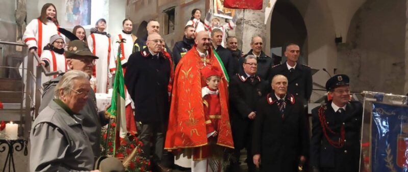 Le autorità religiose, civili e militari e i rappresentanti delle associazioni alla Messa patronale di mercoledì