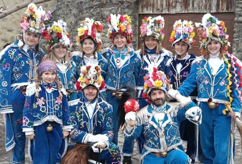 Landzette e bimbi a Valpelline: il Carnevale ha il futuro assicurato