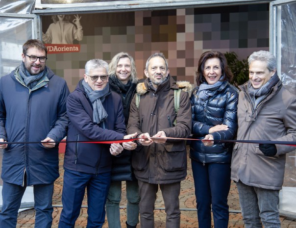 Il Salone dell’Orientamento si chiude con l’ironia del comico Davide Calgaro