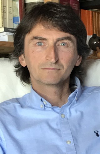 «Giustizia partigiana» di Tullio Omezzoli: «Senza dubbio uno di quei rari libri contundenti: picchia e picchierà duro a lungo»