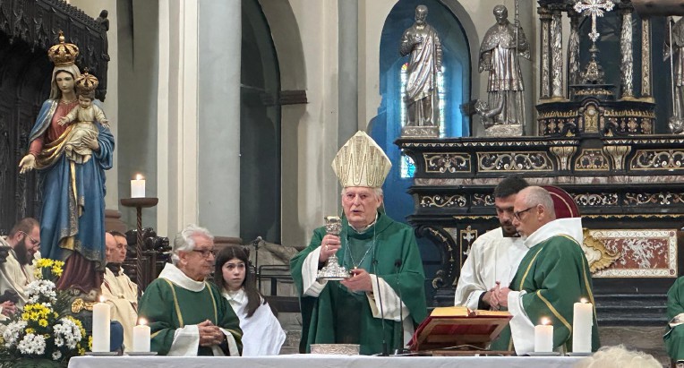 «Monsignor Anfossi continua a servire la Diocesi di Aosta con la preghiera costante e con una presenza attenta e discreta»