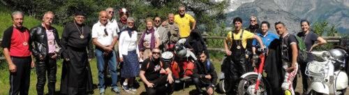 Al «Tour del San Carlo» con il Cameva premiati i partecipanti che abbinavano l’abbigliamento alla storia della loro moto