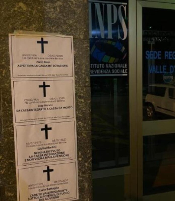 Casapound, epigrafi all’ingresso dell’inps: «Cassa integrazione in ritardo»
