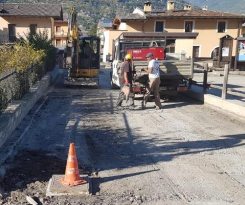 Chevrot, via ai lavori di asfaltatura per eliminare la polvere e le buche