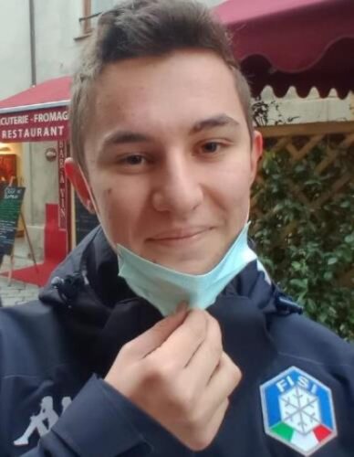 La vaccinazione dovrebbe essere obbligatoria? L’ipotesi non convince tutti, timori per gli effetti collaterali