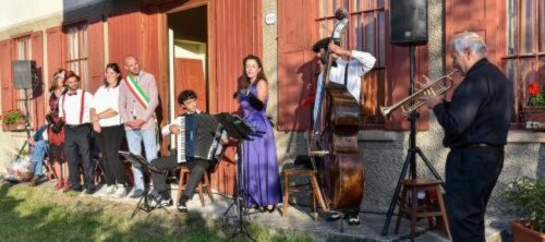 Poesie palindrome e musica d’arpa con CharvArte