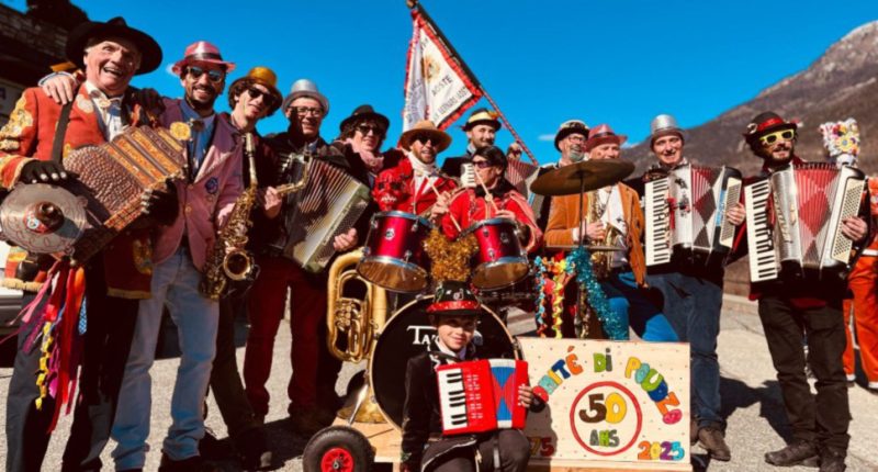 Sfilate, musica e tanto divertimento. Il Carnevale ha colorato la Coumba