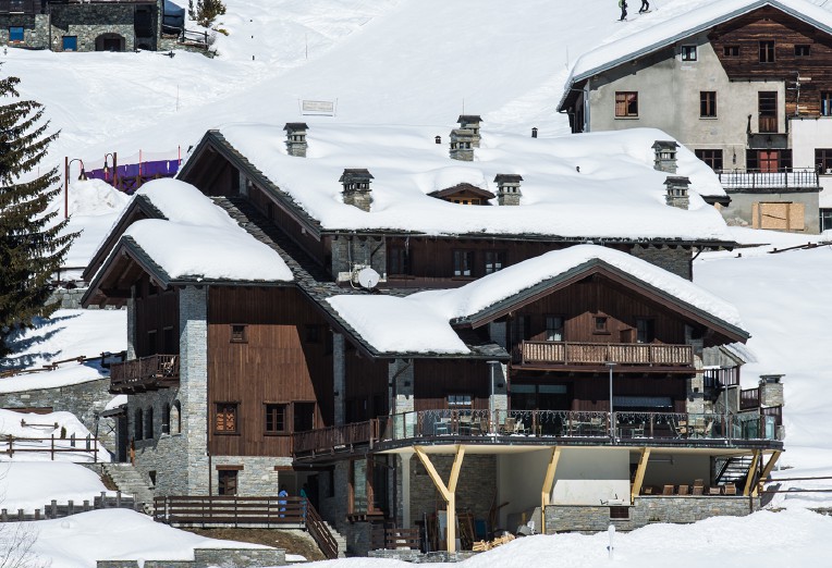 L’albergo 4 stelle Maison Cly di Chamois cambia proprietà: acquistato da tre soci