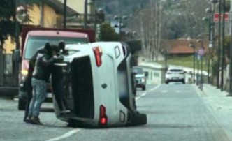 SAINT-VINCENT, AUTOMOBILE SI ROVESCIA