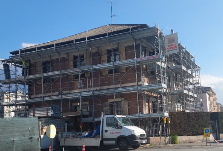 Si «rifà il trucco» la sede dell’Uv