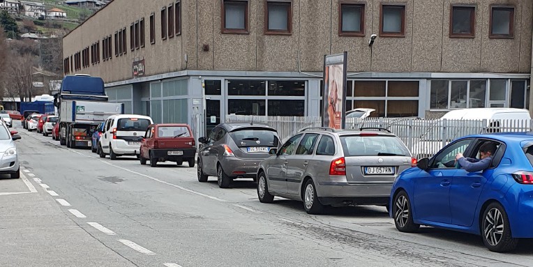 Quartiere Dora, traffico in tilt dopo la chiusura di un tratto di via Page