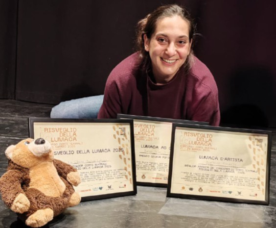 Beatrice Migliazzo di Gignod trionfa al concorso teatrale nazionale. “Il risveglio della lumaca” a Cherasco vincendo tutti i premi in palio