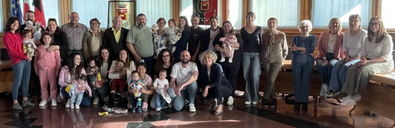 L’Amministrazione comunale di Sarre ha consegnato le puette ai bambini nati l’anno scorso