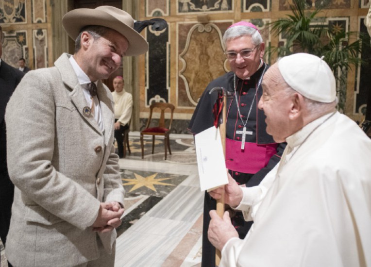 “Il Papa della misericordia, dei poveri, della pace”