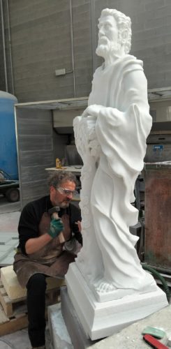 Lo stupefacente San Pietro in marmo di Carrara di Salvatore Cazzato