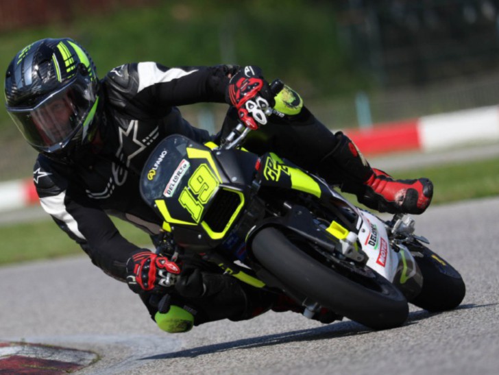 Partenza sprint di Andrea Cheillon al Campionato Nazionale Velocità di Lignano. Prossima tappa del campionato a fine mese al motodromo di Pomposa