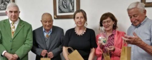 L’ASSOCIAZIONE LES AMIS DU COEUR PREMIA I SOCI CON 30 ANNI DI ISCRIZIONE