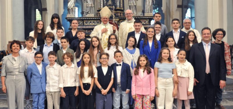 Le Cresime in Cattedrale con il gruppo di sabato 17 e quello di domenica 18 maggio (foto Photopoint)