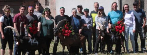 CHÈVRES: A FÉNIS BOSQUET PER LUPA, MATANÀ E GUERA