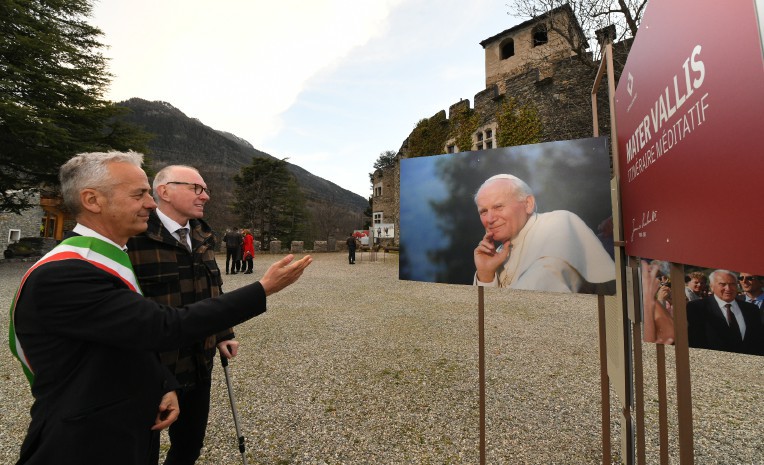 Visori «mozzafiato», video e app: Grand Paradis riaperto per ferie