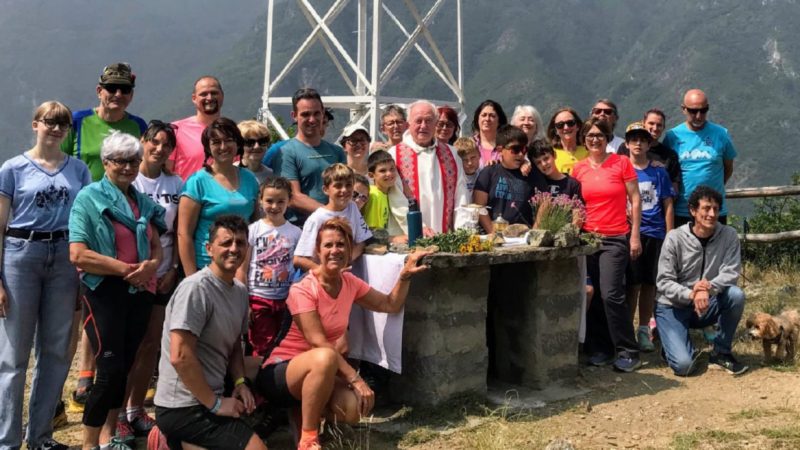 Messa alla croce del Mont Saint Gilles a Verrès