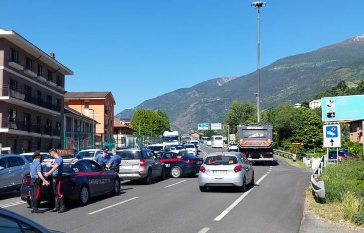 Incidente con i Carabinieri, traffico in tilt