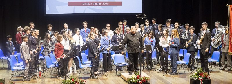 la Fédération des Harmonies Valdôtaines, diretta dal Maestro Fulvio Creux