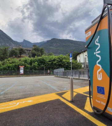 In funzione una nuova stazione Ewiva di ricarica per auto elettriche a Fénis