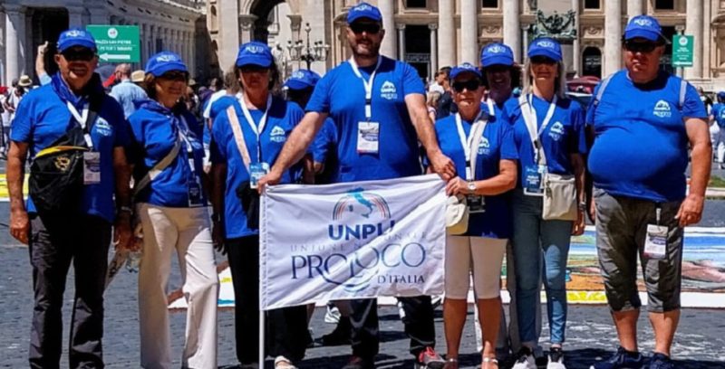 UNA DELEGAZIONE DI VALPELLINE AL PELLEGRINAGGIO DEL GIUBILEO DELLE PRO LOCO