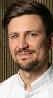 Pizza gourmet, cocktail d’autore e cucina stellata al Caffè Nazionale