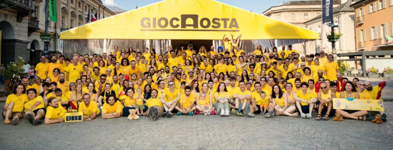 I volontari di giocAosta che sono stati impegnati nella manifestazione nel centro della città durata quattro giorni