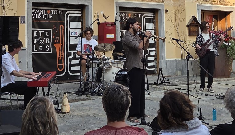 “Avant Tout Musique”: martedì 12 in concerto il trio di Beppe Barbera