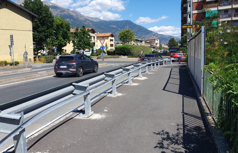 Modifiche alla circolazione per lavori al ponte cavalcaferrovia in via Piccolo San Bernardo