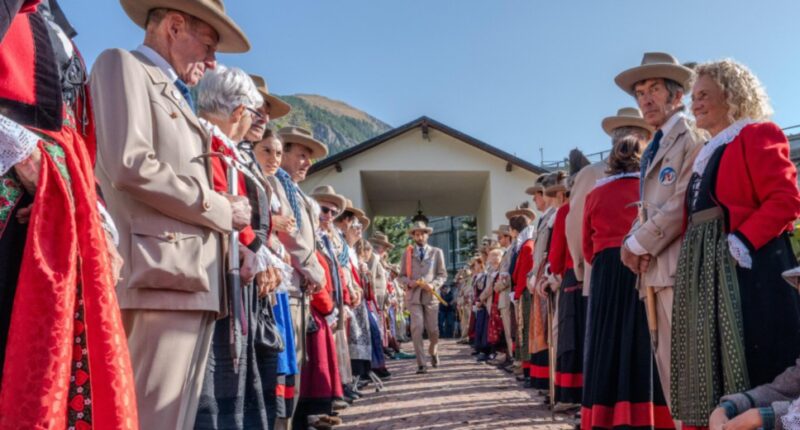 Un momento dei festeggiamenti a Courmayeur (foto Marco Spataro)