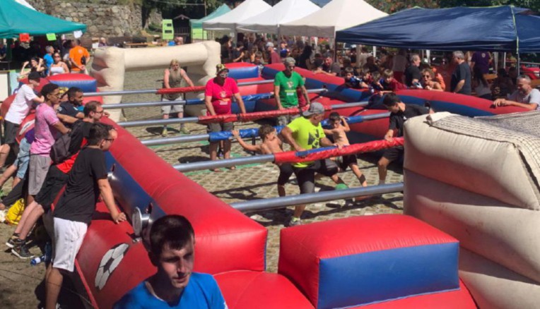 Divertimento per grandi e piccoli alla festa patronale di Chévrère