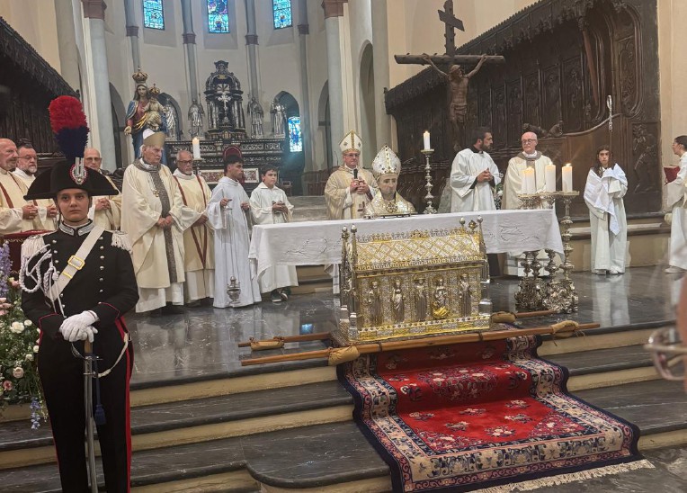 «A san Grato raccomandiamo i cristiani perseguitati e la ricerca della pace per i popoli insanguinati dalla guerra, oppressi dalla miseria e dalla fame»