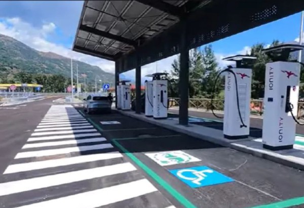 Autostrada, una nuova area di servizio solo per le auto elettriche a Brissogne