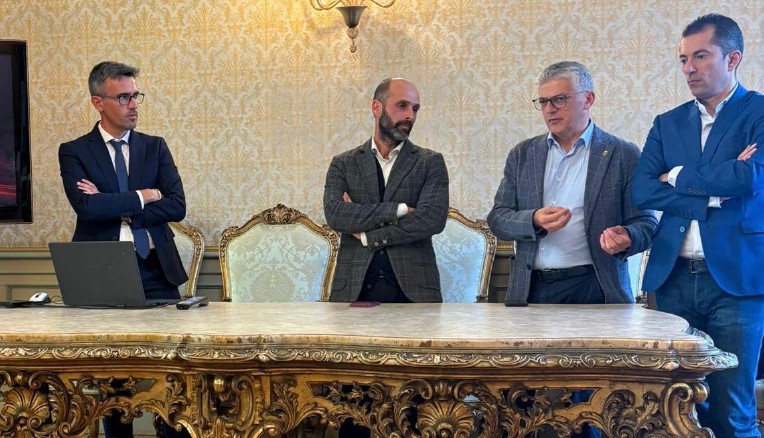 Ferrovia Chivasso-Ivrea-Aosta, raddoppio dei binari: si lavora al documento delle alternative progettuali per una linea più veloce e con meno disagi