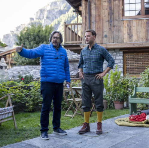«Bianco», Alessandro Borghi è Walter Bonatti nel film di Daniele Vicari. Tra dramma alpino e cronaca vera, iniziate le riprese a Courmayeur