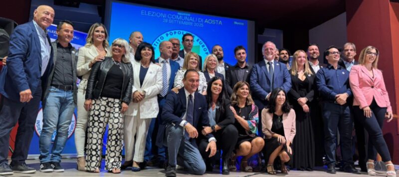 lunedì 25 all’Hostellerie du Cheval Blanc di Aosta invece quella di Forza Italia